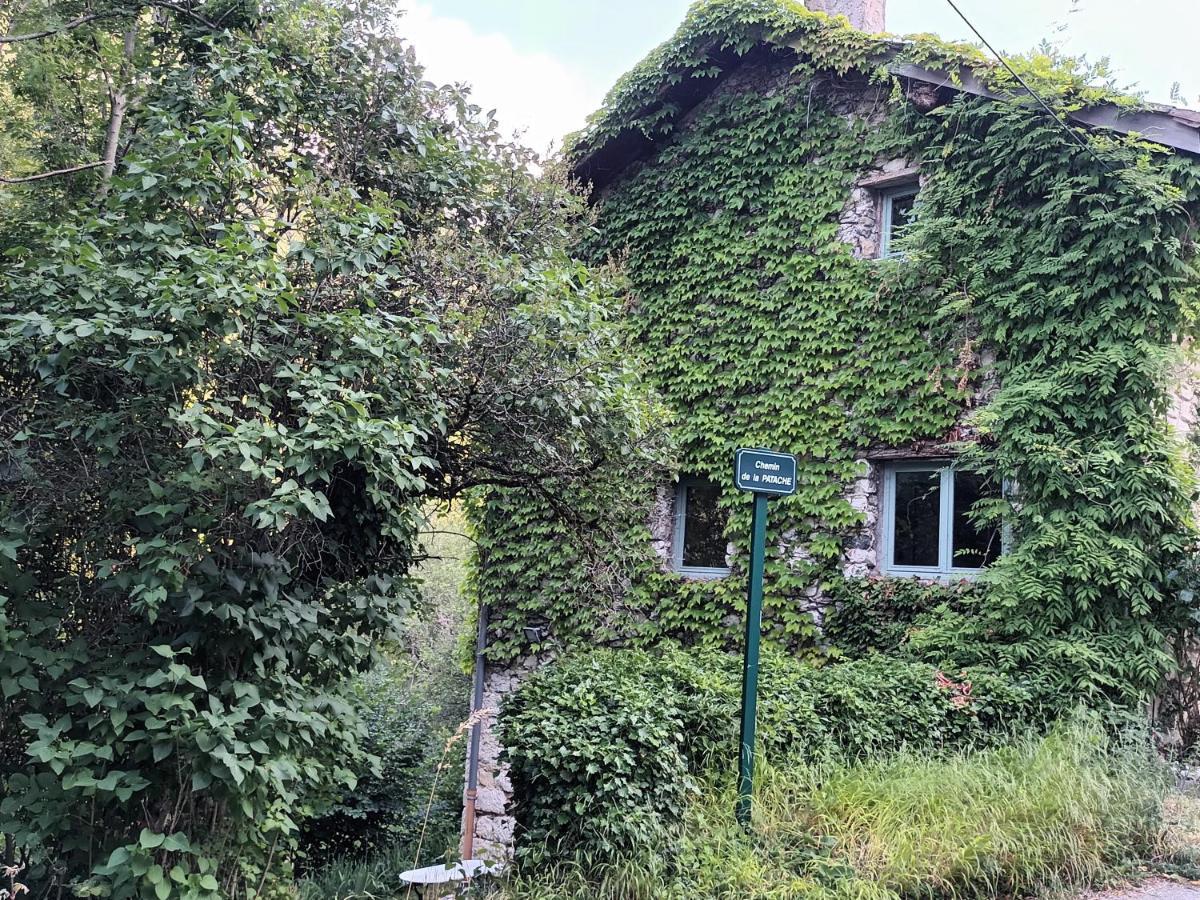 Deux Pieces De Caractere Au Coeur Des Gorges Lejlighed Engins Eksteriør billede